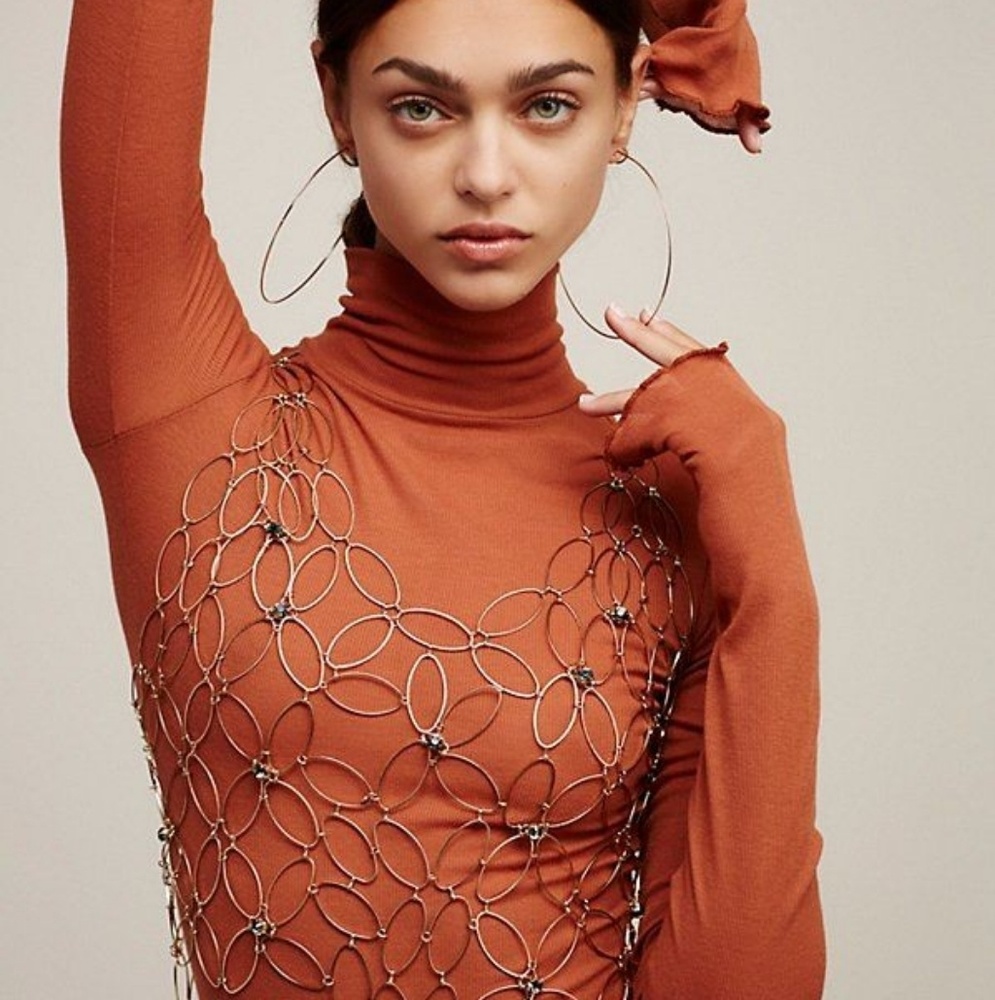 Free People Daisy chain shirt/body jewelry